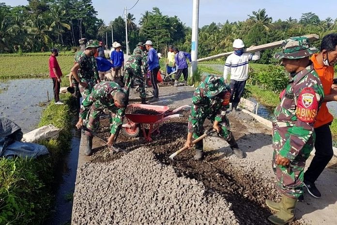 Kodim 1619/Tabanan Karya Bakti Beton Jalan Subak 1