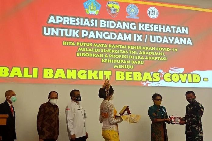 Pangdam Dapat Apresiasi Bidang Kesehatan 1