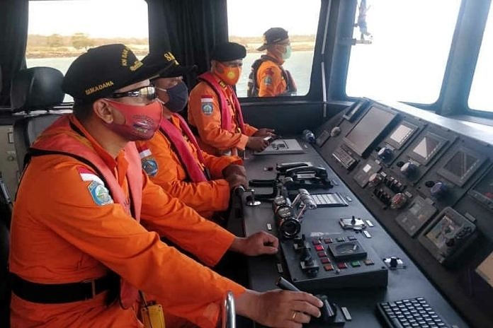 Basarnas Lanjutkan Pencarian KM Tanjung Permai 1