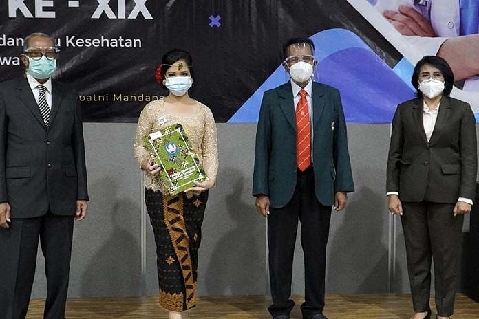 FKIK Unwar Lantik 71 Orang Profesi Dokter 1