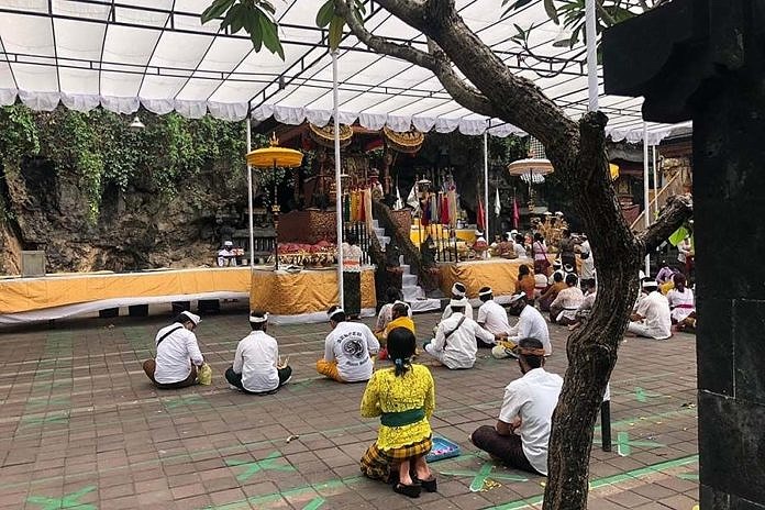 Piodalan Di Pura Goa Lawah Hanya Dilaksanakan Pengempon 1