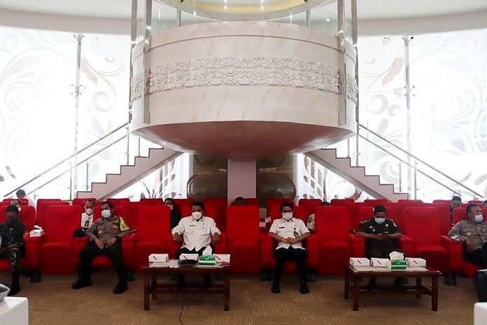 Pjs. Bupati Badung Rapat Virtual Dengan Kemendagri 1