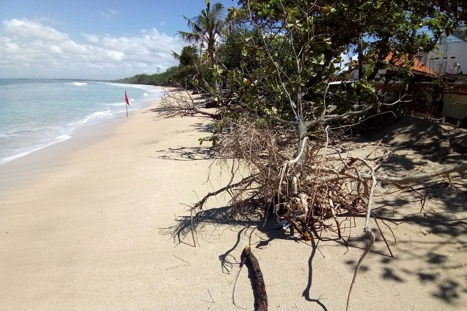 Abrasi Pantai Kuta Kian Parah | BALIPOST.com
