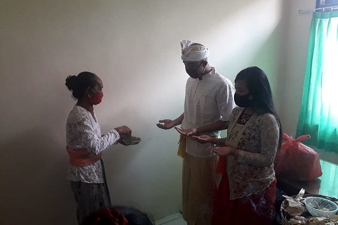 Sepasang Tahanan Narkoba Gelar Pernikahan Di Rutan 1