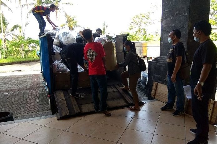 KPU Karangasem Mulai Distribusikan Logistik Pilkada Ke Desa 1