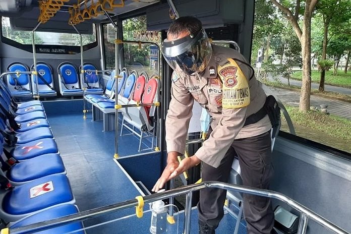 Bus Trans Metro Dewata Didisinfeksi 1