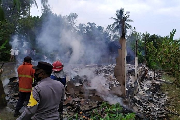Rumah Di Asah Duren Ludes Terbakar 1