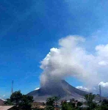 Status Gunung Sinabung Naik Jadi Siaga