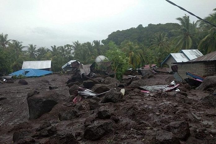 Puluhan Orang Korban Banjir Bandang Meninggal Dunia 1