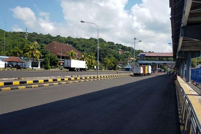 Arus Balik Di Pelabuhan Padangbai Diprediksi Mulai Hari Ini 1