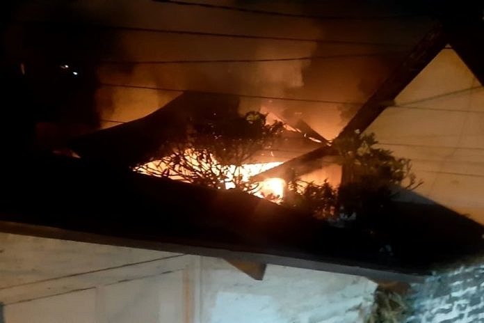 Ruko Sembako Terbakar, Kakak Beradik Lansia Terkunci Dan Nyaris Terpanggang 1
