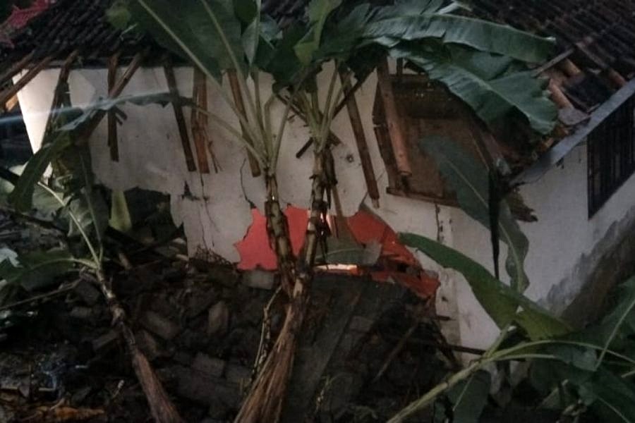 Hujan Deras, Sejumlah Bencana Alam Terjadi di Karangasem  BALIPOST.com