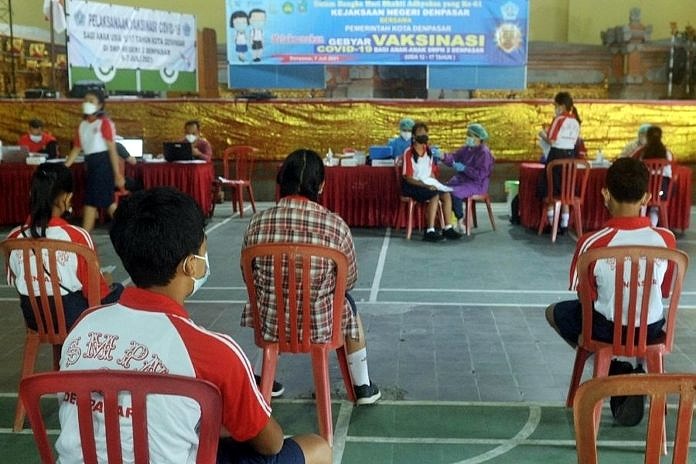 Ratusan Siswa SMPN 2 Disasar Vaksinasi COVID 19 1