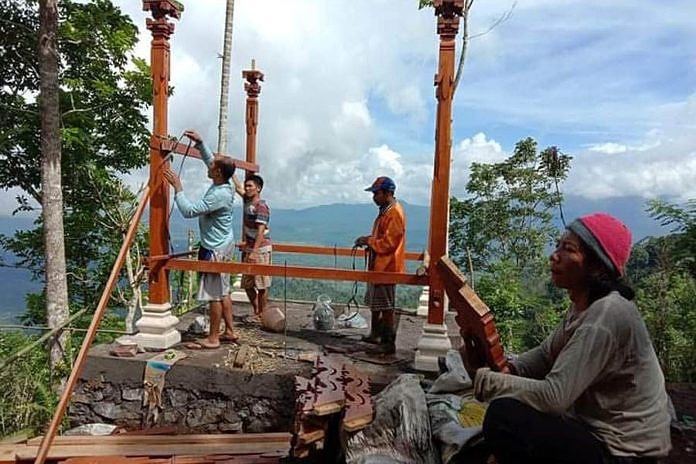 Inisiator 1.000 Tangga Bahagia Di Pura Lempuyang Luhur Kekurangan Dana 1