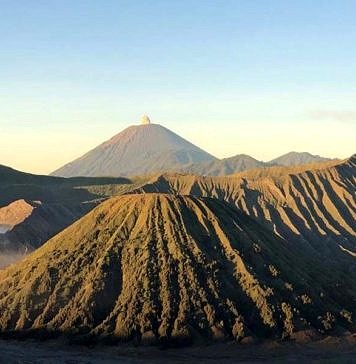 Aktivitas Wisata Bromo Ditutup Selama Yadnya Kasada