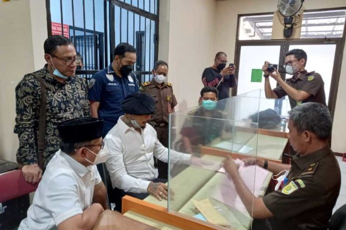 Jerinx Didampingi Belasan Advokat 1