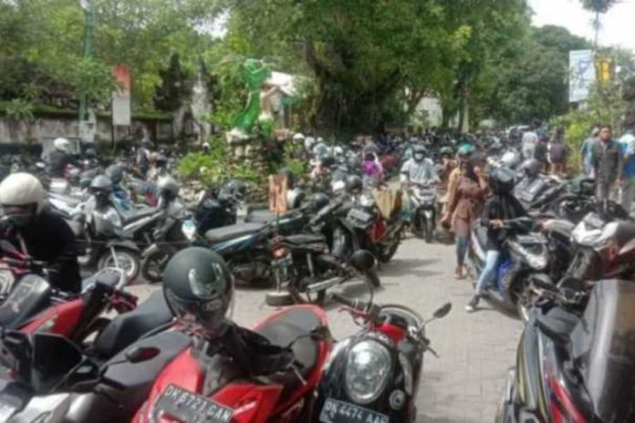 Awal 2022, Pantai Sanur Dipadati Warga 1