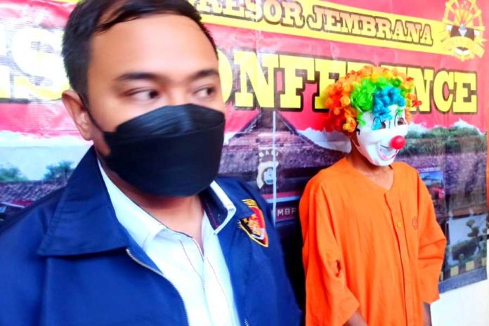Badut Lakukan Curas Ditangkap, Kepala Korban Dipukul Batubdari Belakang 1