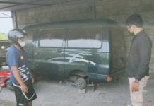 Dua Ban Mobil Dicopot Maling