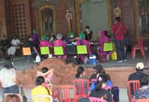 Ratusan Pelaku Pariwisata Ikuti Vaksinasi Booster di Seminyak