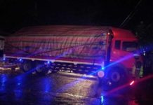 Truk Melintang di Depan SMK PGRI 2 Mengwi, Warga ke Singaraja Diimbau Cari Jalan Alternatif