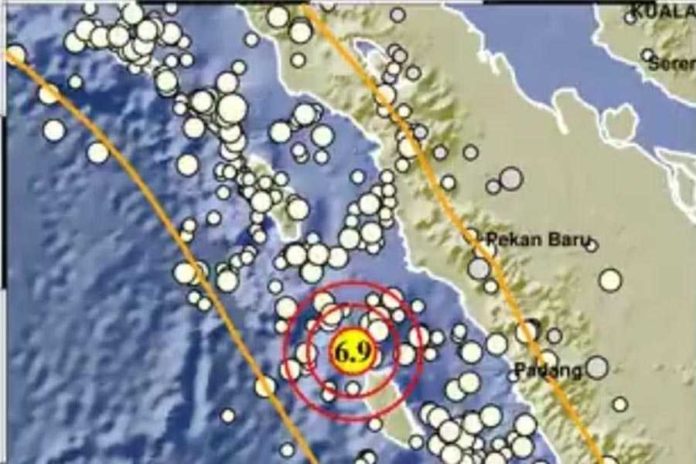 Gempa Di Nias Akibat Aktivitas Zona Subduksi 1