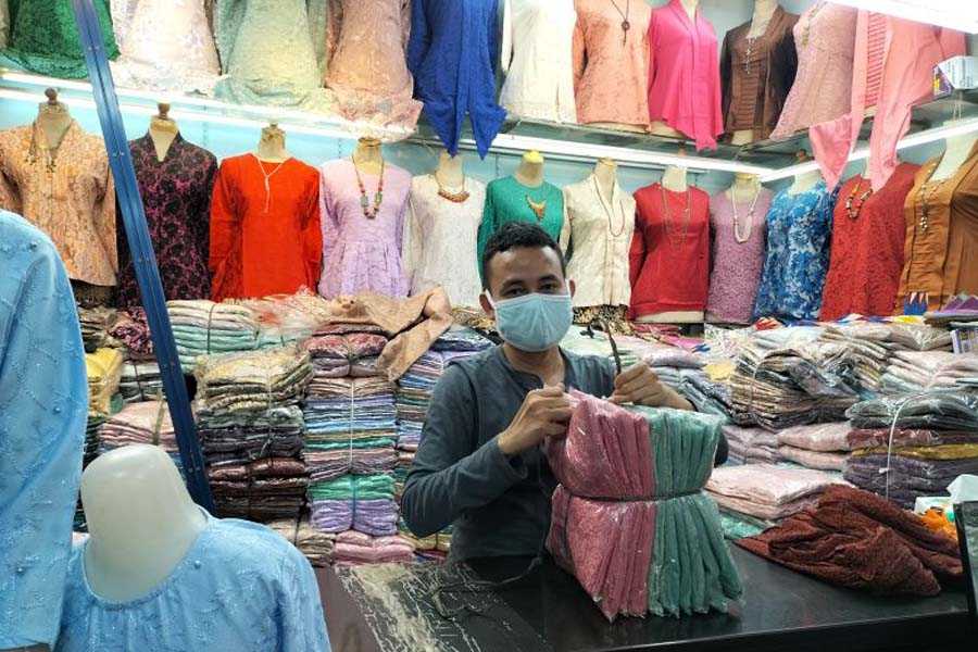 Pasar Tanah Abang Mulai Ramai Konsumen 1 | BALIPOST.com