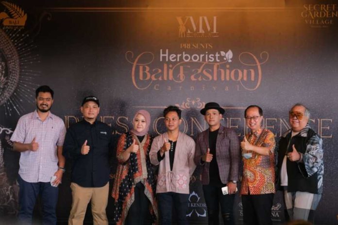 Bantu Bangkitkan Pariwisata Bali, Puluhan Designer Dukung Herborist Bali Fashion Carnival 2022 1