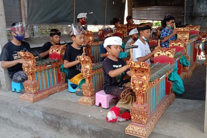 Desa Adat Pasut Katiyasa Jaga Kesucian “Prayangan” 1