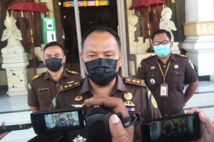 Buat Laporan Laba Tidak Real, Jaksa Tetapkan Kepala Dan Tata Usaha LPD Serangan Tersangka 1