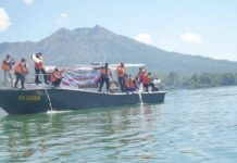 Ribuan Ekor Benih Ikan Ditebar di Danau Batur
