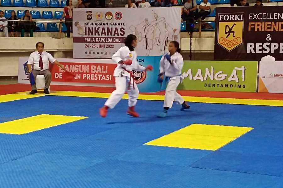 Yuk mashinasi pornosini tomosha qiling