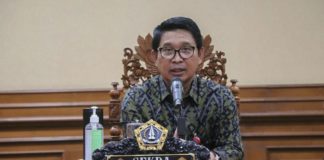 Sekda Adi Arnawa Tekankan Percepatan Vaksinasi Booster