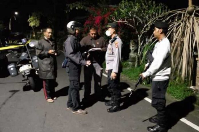 Tergeletak Di Pinggir Jalan, Warga Dadap Putih Ditemukan Tewas 1