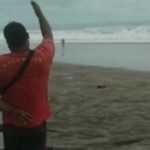 Gelombang Besar Terjang Pantai Kuta, Pengunjung Diminta Waspada