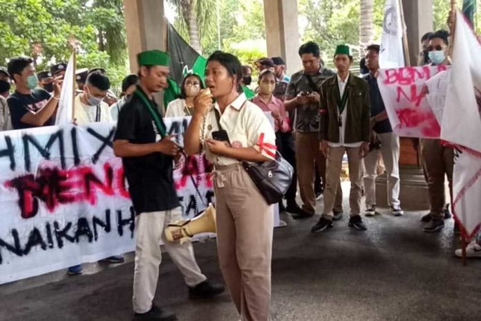 Mahasiswa Di Buleleng Demo, Tolak Kenaikan BBM 1
