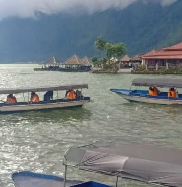 Sempat Ditutup Akibat Cuaca Ekstrem, Penyeberangan Danau Batur Buka Kembali