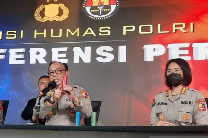 Polri Gunakan Gas Air Mata Kadaluwarsa Saat Tragedi Stadion Kanjuruhan 1