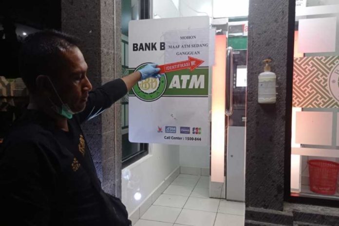 Mesin ATM Di Bebandem Dibobol Maling, Seratusan Juta Raib 1