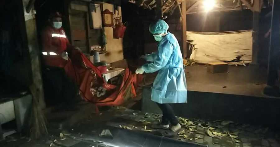 Seorang Nenek Ditemukan Membusuk di Gubuk