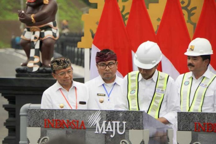 Gubernur Koster Dampingi Presiden Jokowi Resmikan Bendungan Danau Kerthi Buleleng 1
