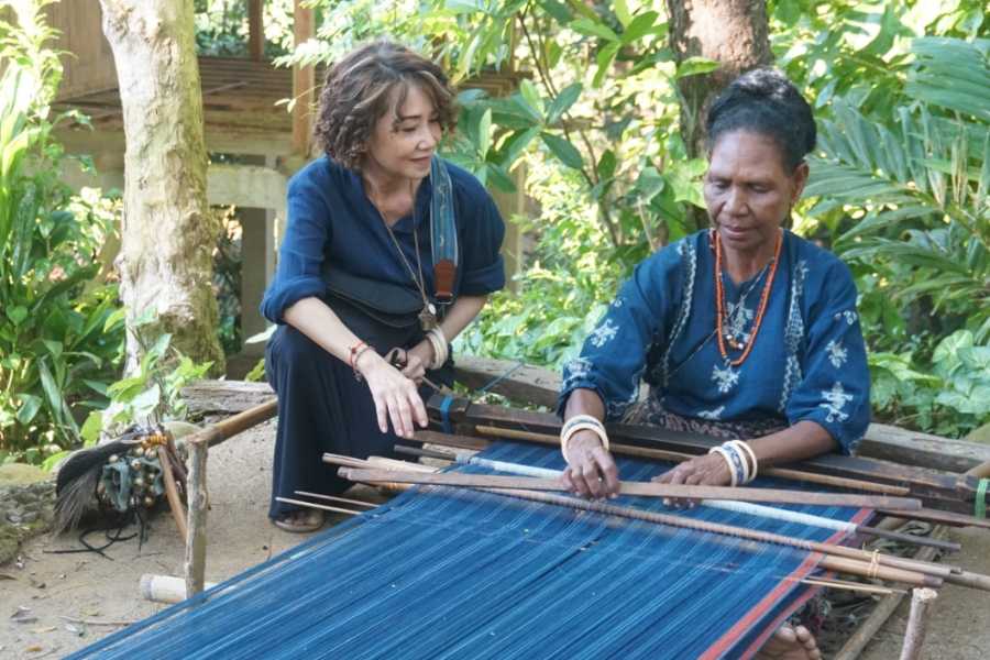 Perajin Tenun Ikat Sikka Dapat Pendampingan 1 | BALIPOST.com