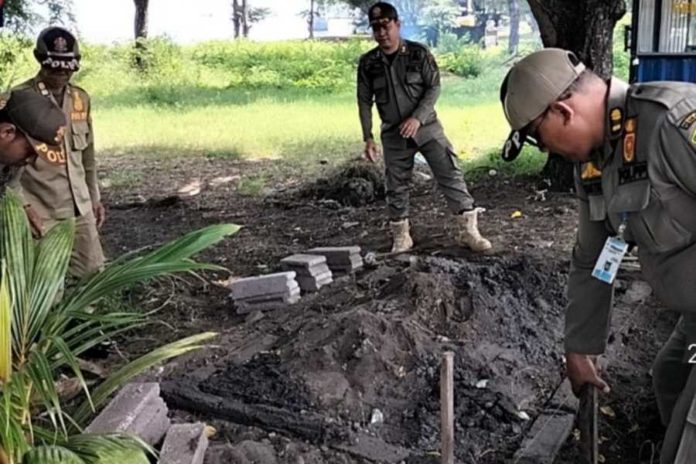 Ditertibkan, Loket Tiket Online Liar Di Gilimanuk 1
