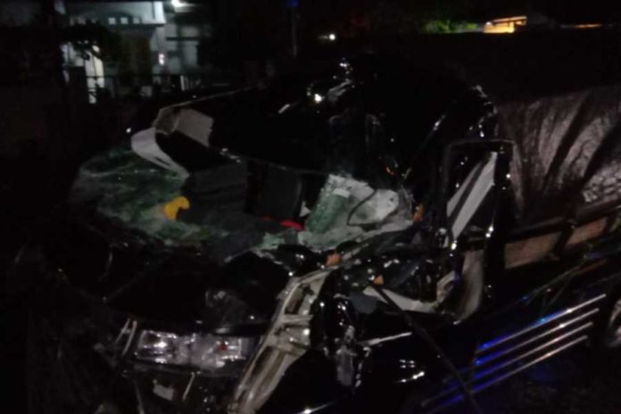 Pick Up Tabrak Truk Parkir, Satu Orang Tewas 1