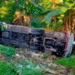 Tabrakan Beruntun, Bus Terperosok ke Jurang