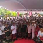 Giri Prasta Acungkan Dua Jari, Tanda Dukung Koster Dua Periode?