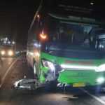 Tabrakan dengan Bus, Pemotor Tewas