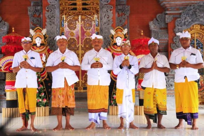 Desa Adat Manduang Kukuhkan Prajuru Masa Bakti 2023 2027 1