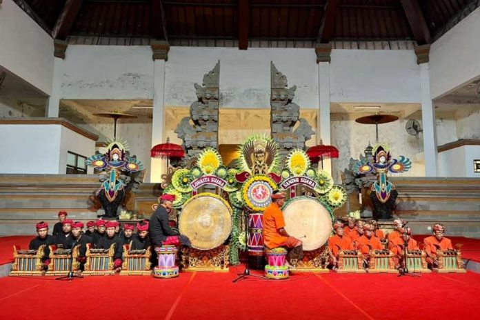 Kendang Mebarung Khas Jembrana Dipentaskan, Seniman Harap Tak Punah 1