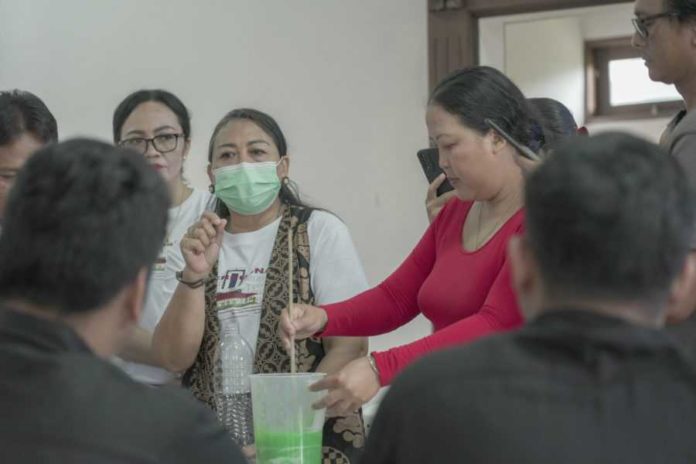 Dinas Kearsipan Dan Perpustakaan Badung Gelar Pelatihan Pencelupan Dupa Dan Pembuatan Sabun 1